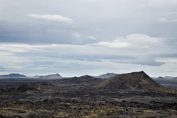 多云的冰岛美丽的自然与风景 — 图库照片