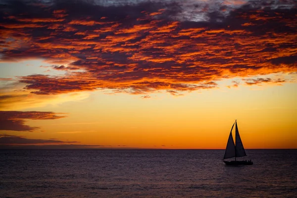 Beautiful View Boat Sailing Sea Sunset Sky — Stock Photo, Image