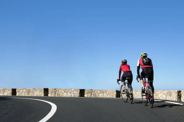 Två Cyklisterna Kör Vägen Palma Mallorca — Stockfoto