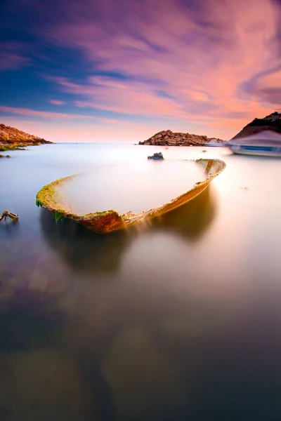 Gün Batımında Sakin Bir Denizin Güzel Manzarası — Stok fotoğraf