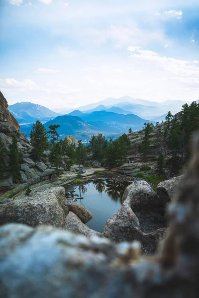 Vertikal Bild Bäck Nära Klippiga Berg Colorado — Stockfoto