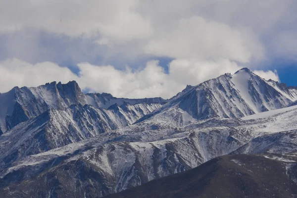 Besneeuwde Bergen Ladakh Indische Himalaya — Stockfoto