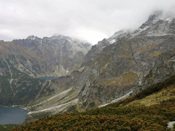 Der See Czarny Staw Pod Rysami Umgeben Von Felsigen Bergen — Stockfoto