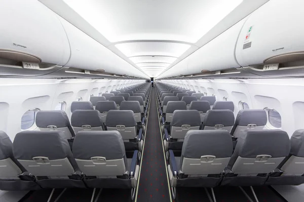 Типичный Интерьер Коммерческого Пассажирского Самолета Airbus A320 — стоковое фото