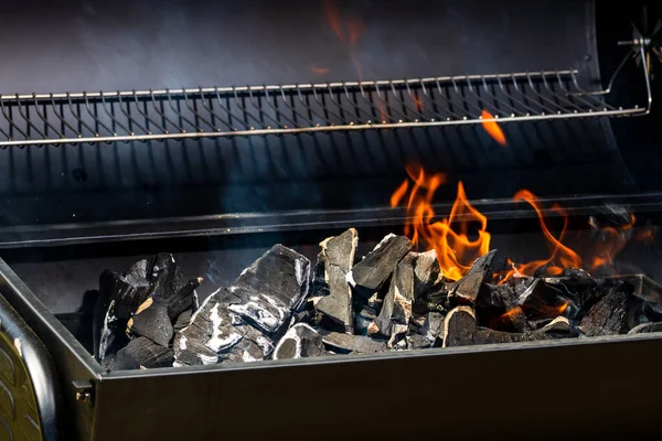 Barbecue Grill Pit Glowing Flaming Hot Open Fire Red Flame — Stock Photo, Image