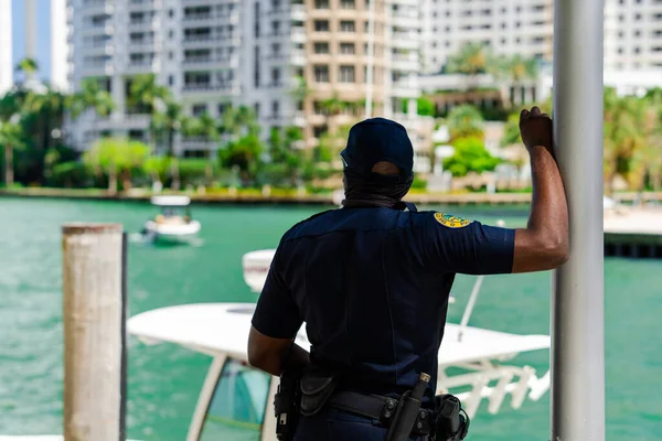 美国迈阿密 2021年10月25日 迈阿密下城的迈阿密警方 — 图库照片