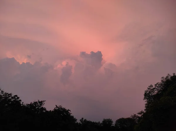 Une Belle Scène Nuages Dans Ciel Coucher Soleil Rose — Photo