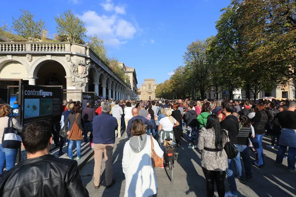 Бергамо Италия Октября 2021 Года Люди Участвуют Манифестации Против Зеленого — стоковое фото
