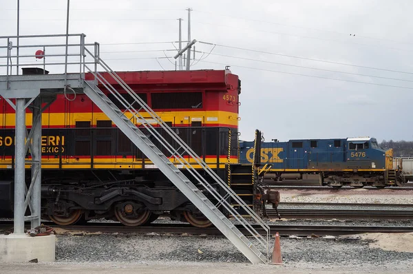 米国カンザスシティ 2021年10月11日カンザスシティの列車検査機関車ヤード機関車 — ストック写真