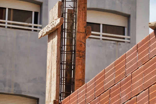 Low Angle Close Red Stony Brick Wall Construction Pattern Sunny — Φωτογραφία Αρχείου