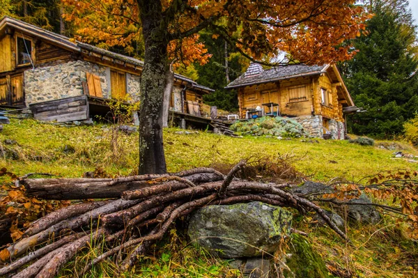Vallorcine Frankreich Nov 2020 Ein Landhaus Einem Wald Den Herbstfarben — Stockfoto