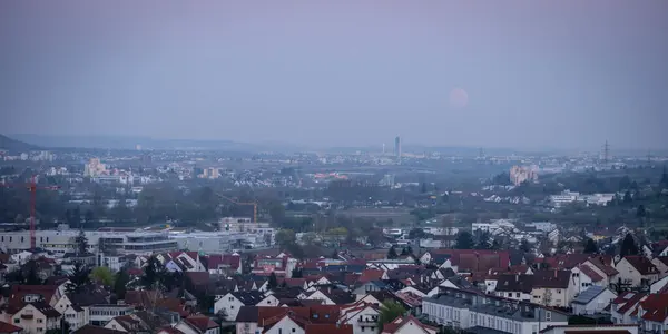 Ett Bostadsområde Dimmig Morgon — Stockfoto