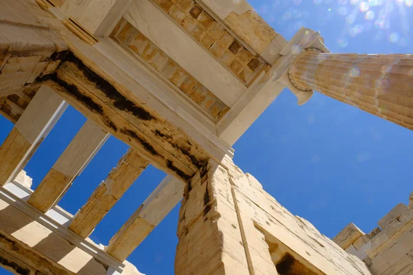 Una Toma Bajo Ángulo Del Cielo Azul Sobre Partenón — Foto de Stock