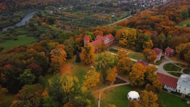 Luchtfoto Van Prachtig Landgoed Het Herfstlandschap — Stockvideo