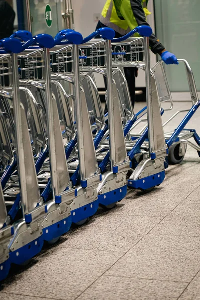 Row Airport Baggage Carts Airport Terminal Carried Airport Worker — Stock Photo, Image