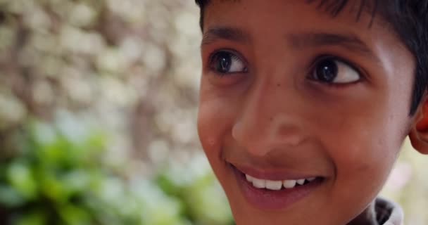 Close Indian Boy — стоковое видео