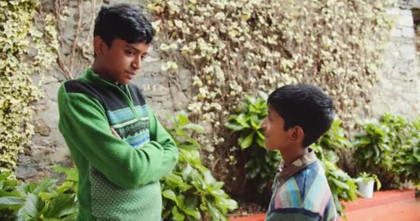 Blisko Szczęśliwych Indian Chłopców — Wideo stockowe