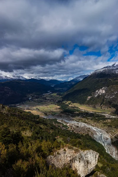 Vertical Shot Mountains Futaleufu Chile — Zdjęcie stockowe