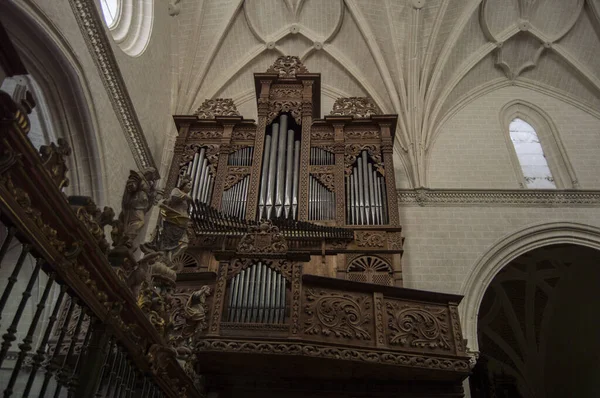 Aragon Španělsko 2015 Nízký Úhel Starodávných Dřevěných Varhan Kostela — Stock fotografie