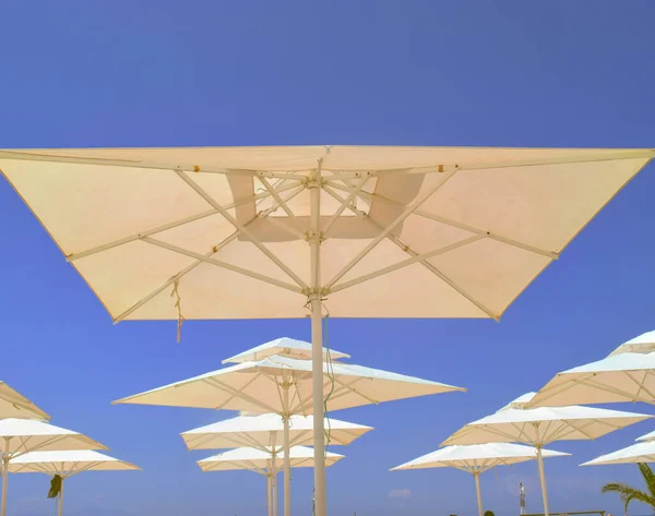 White Street Umbrellas Background Blue Sky — Stock Photo, Image