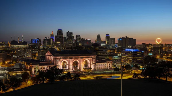 Bela Paisagem Urbana Kansas Noite Missouri Eua — Fotografia de Stock