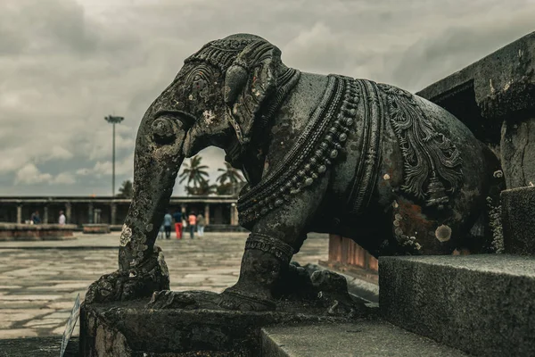 Antigua Estatua Piedra Elefante Contra Cielo Nublado Karnataka India — Foto de Stock