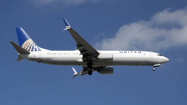 Chicago United States Oct 2021 United Airlines Boeing 737 Förbereder — Stockfoto
