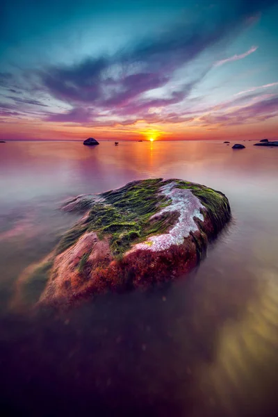 Vertical Shot Beautiful Sunset Colorful Sky Coast Baltic Sea Lithuania — Stock Photo, Image