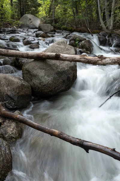 Big Rocks Fast Water Stream River Bells Canyon Utah Usa — Stock fotografie