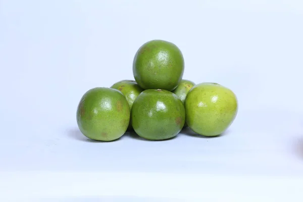 Una Pila Citrus Limetta Aislada Sobre Fondo Blanco —  Fotos de Stock