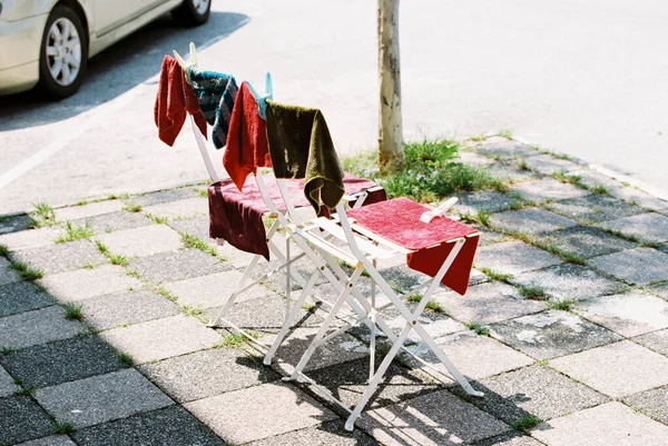 Rack Secagem Armazenamento Roupas Brancas — Fotografia de Stock