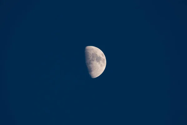 Moon Blue Evening Sky — 图库照片