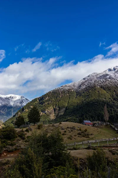 Vertical Shot Mountains Futaleufu Chile — Fotografia de Stock