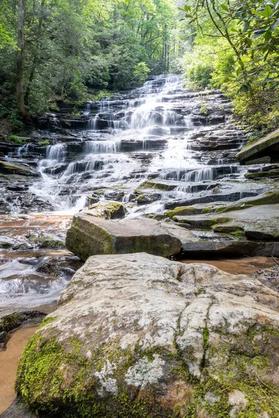 美国海伦 乔治亚瀑布的美丽照片 — 图库照片