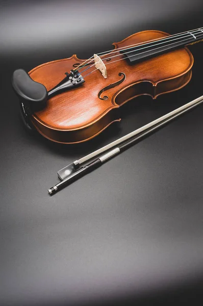 Como Olaszország Nov 2021 Kiváló Kilátás Elegáns Akusztikus Hegedűre Íjra — Stock Fotó