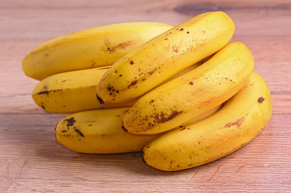 Close Shot Bananas Isolated Wooden Table Background — ストック写真