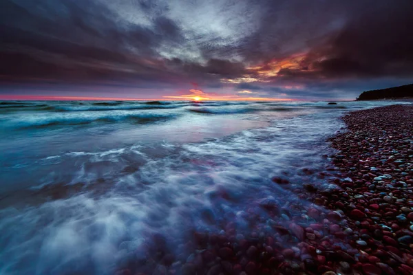 Een Adembenemend Tafereel Van Een Prachtige Zonsondergang Met Een Kleurrijke — Stockfoto