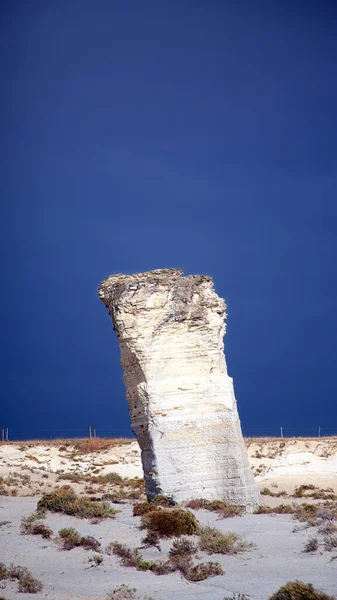 Fosilní Bohatý Křídový Útvar Monument Rocks Proti Modré Obloze Slunečného — Stock fotografie