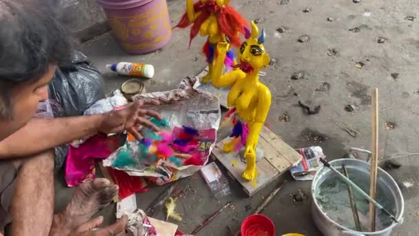 印度村庄手工雕塑品的镜头 — 图库视频影像
