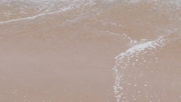 Dalgalarla Dolu Güzel Deniz Suyu Yüzeyi — Stok video