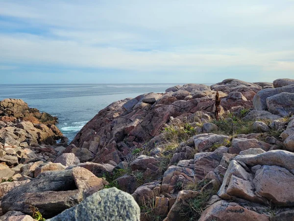 Piękny Pejzaż Morski Skalistego Brzegu Cape Breton Highlands Nowa Szkocja — Zdjęcie stockowe