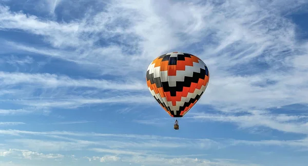 Kolorowy Balon Latający — Zdjęcie stockowe