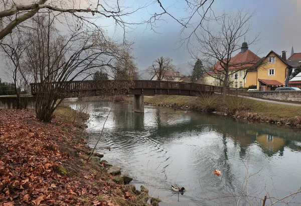 Schöner Herbstblick Auf Eine Brücke Über Den See Ebermannstadt — Stockfoto
