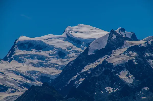 瑞士瓦莱州凡尔比耶的大联合山脉雪峰 — 图库照片