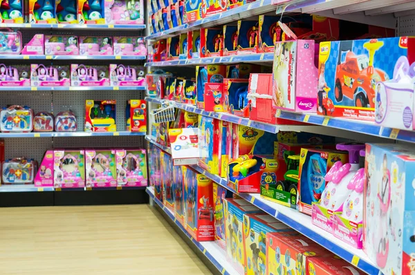 Tienda de juguetes fotos de stock, imágenes de Tienda de juguetes sin  royalties | Depositphotos