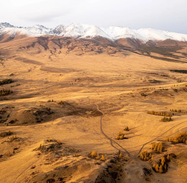 Eine Luftaufnahme Von Steppenlandschaften Und Feldern — Stockfoto