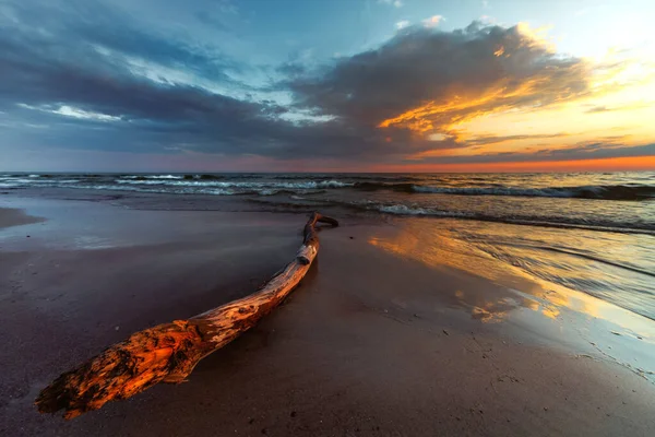 Long Stick Beach Dramatic Sunset Sky Tranquil Baltic Sea Lithuania — Stockfoto