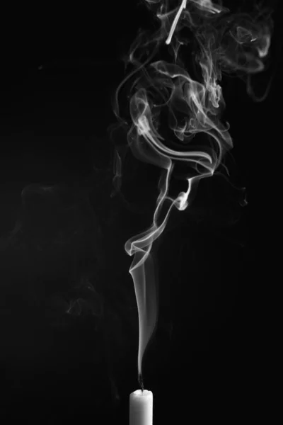 Vertical Shot Smoke Extinguished Candle Isolated Black Background — Foto de Stock