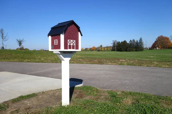 West Lafayette United States Nov 2021 Little Barn Library 공원에 — 스톡 사진