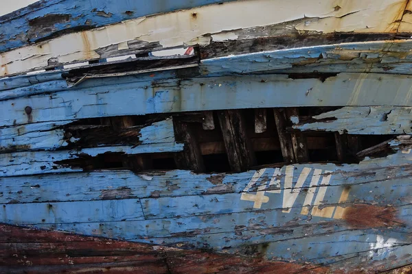 Vista Frontal Casco Barco Madera Usado Por Paso Del Tiempo — Foto de Stock